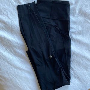 Size 6, well loved Lululemon leggings.